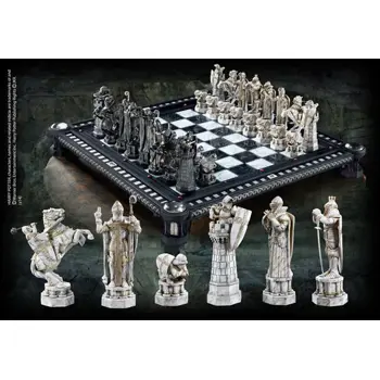 NOBLE COLLECTION Harry Potter Final Challenge Chess Set
